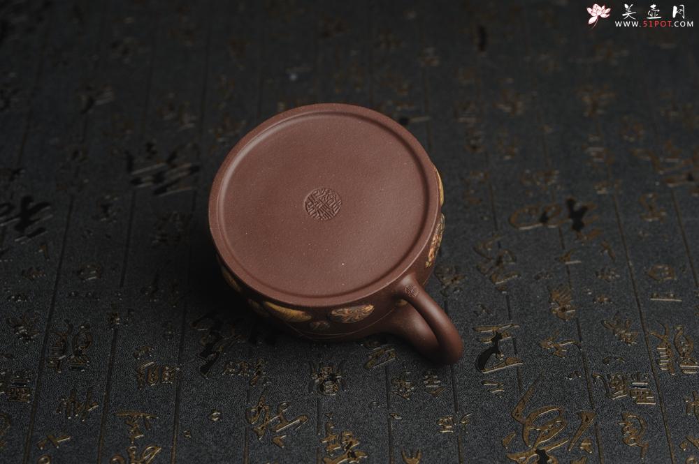 紫砂壶图片：美壶特惠 沈老师年末精工老紫泥冰纹 绞泥紫砂雨花石 井栏套壶 一壶200cc 二杯（每杯88cc） - 美壶网