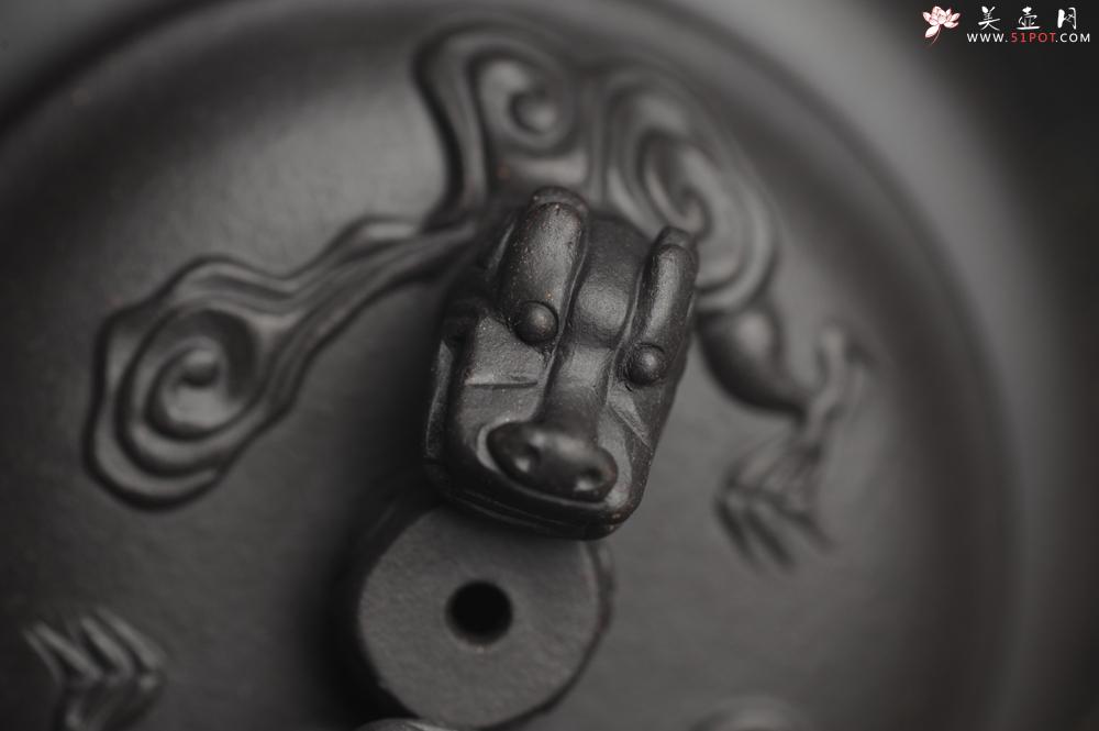 紫砂壶图片：美壶年底特惠 精致优质黑料双龙祥云壶 - 美壶网