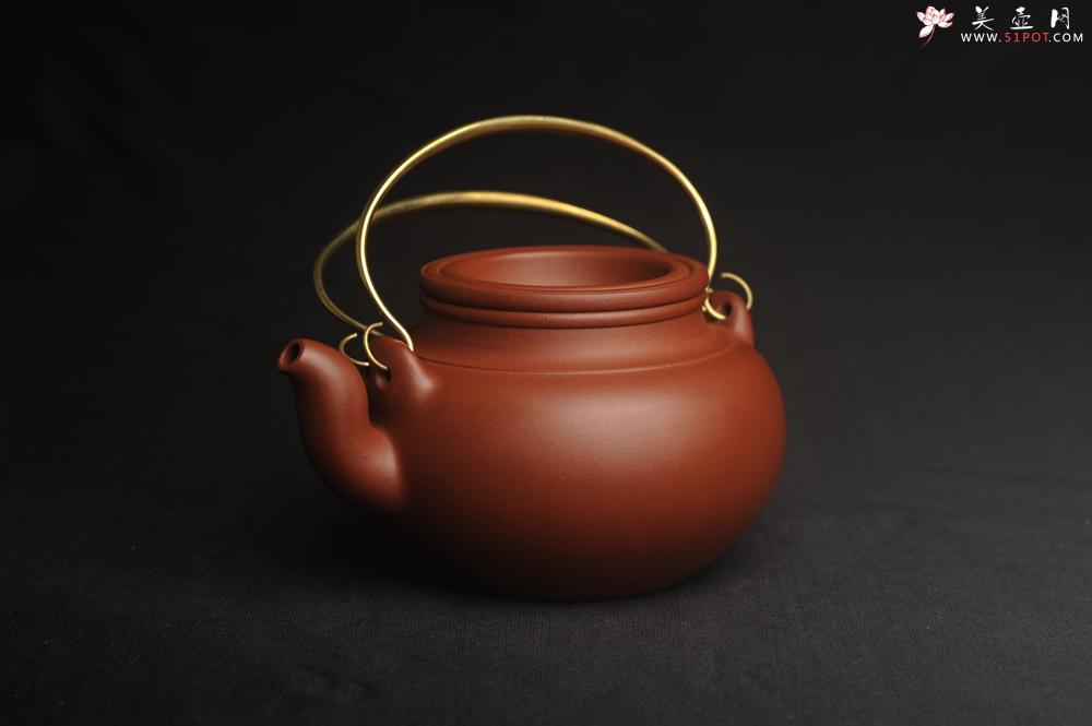紫砂壶图片：潜力股周小培全手工老清水泥蛋包提梁壶 特实用 - 美壶网