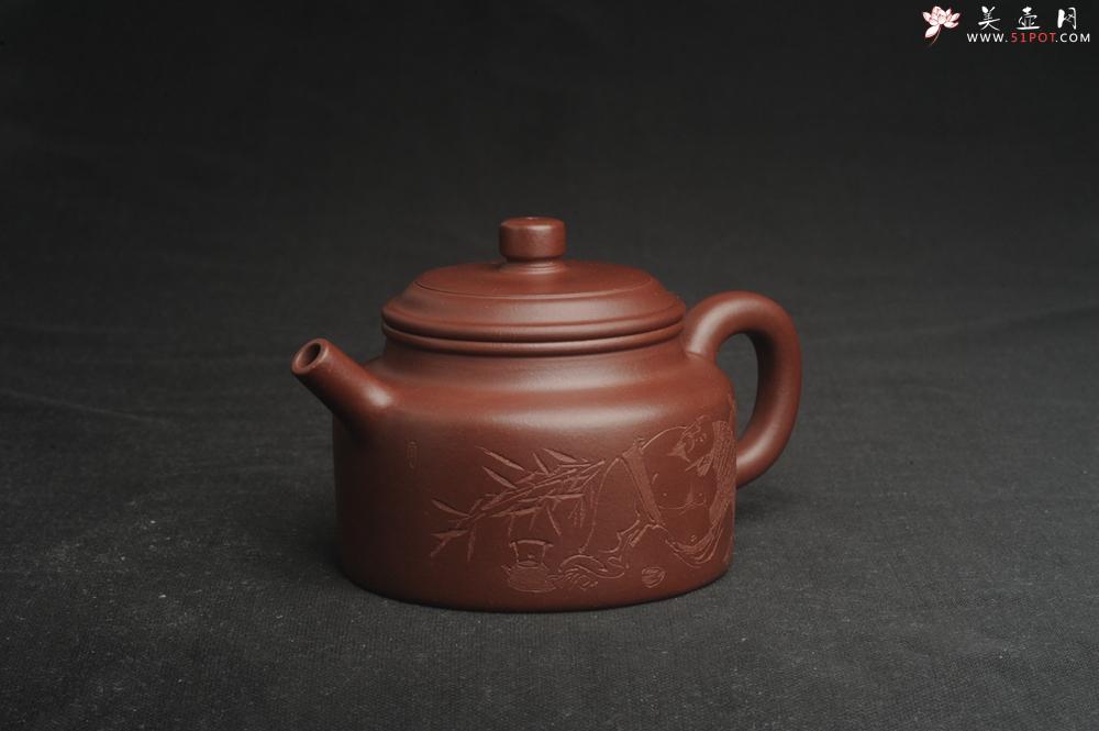 紫砂壶图片：油润黄龙山4号深井红皮龙 全手工德中壶 做工特好 装饰人物特文气 - 美壶网