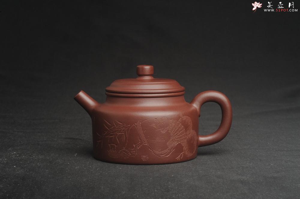 紫砂壶图片：油润黄龙山4号深井红皮龙 全手工德中壶 做工特好 装饰人物特文气 - 美壶网
