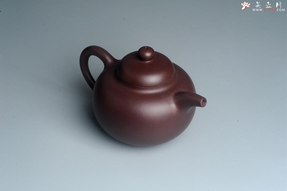 紫砂壶图片：潜力股周小培老师 原创全手工底槽青圆掇壶 - 美壶网