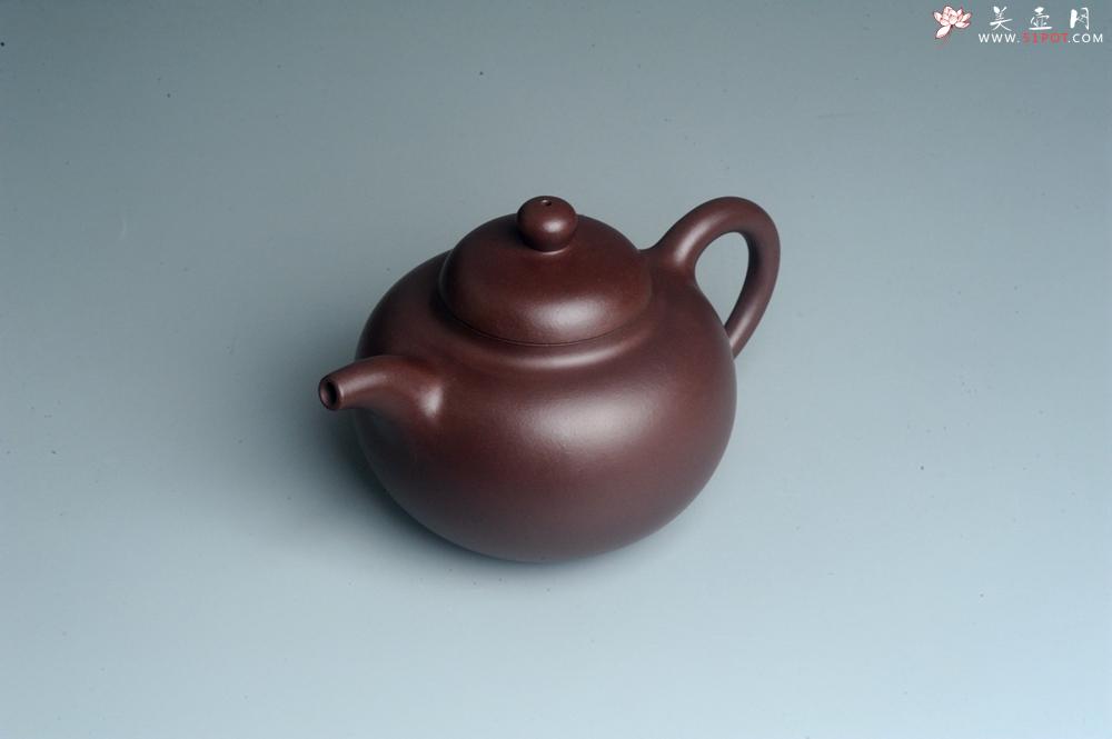 紫砂壶图片：潜力股周小培老师 原创全手工底槽青圆掇壶 - 美壶网