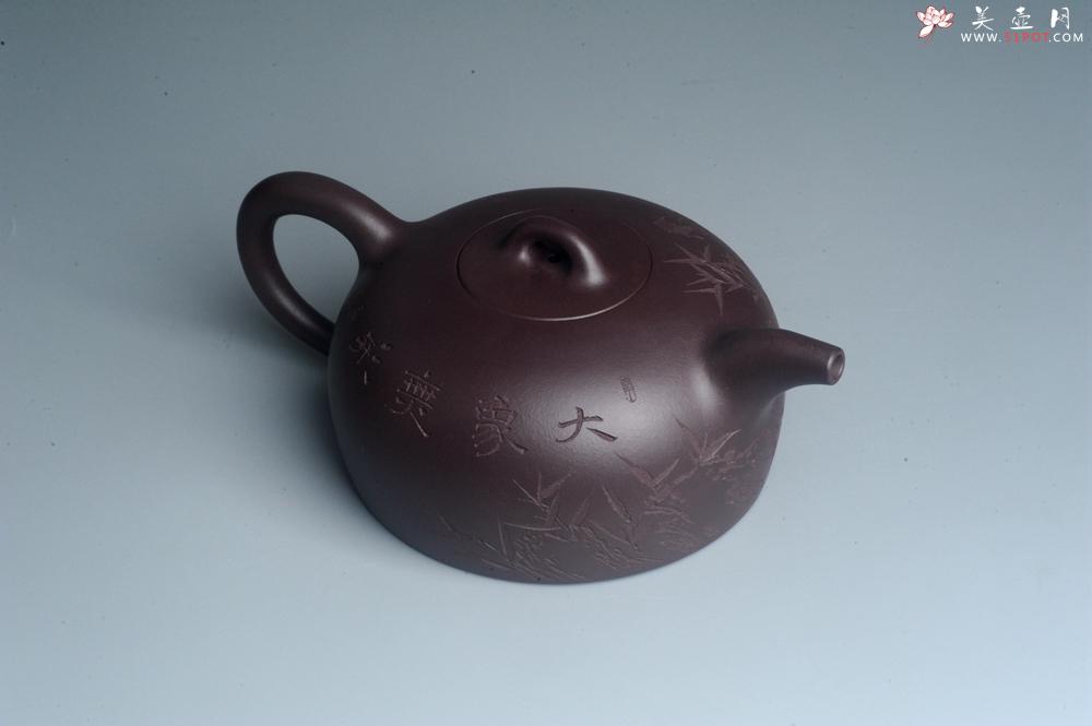 紫砂壶图片:潜力股周小培老师 油润底槽清 卡盖难度相当大 全手工大半月紫砂壶 大象无形 特文气 期待与亲结缘 - 美壶网