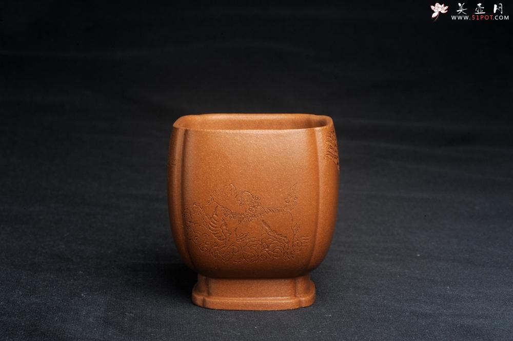 紫砂壶图片：美杯特惠 特好降坡泥 精致四方抽角大号主人杯 四面瑞兽 寓意吉祥 高性价比 - 美壶网