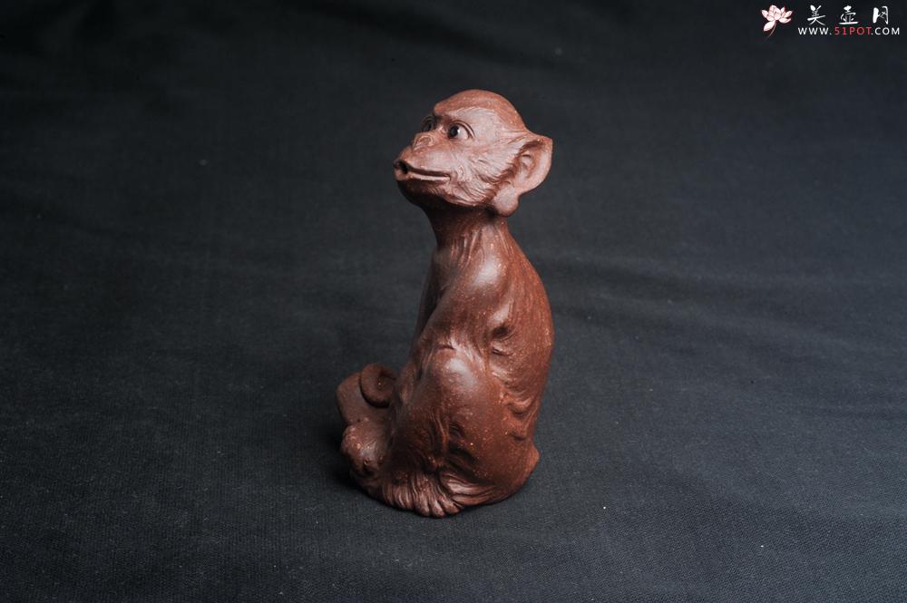 紫砂壶图片：美宠特惠 实力派工艺员姚老师 预计明年升助工 超精品老紫泥紫砂美猴灵猴茶宠 高11cm  肌理丰富生 - 美壶网