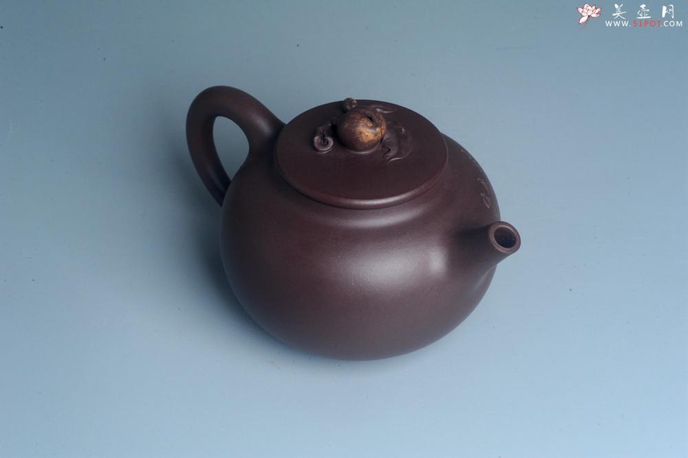 紫砂壶图片：实力派助工周斌 优质底槽清全手工精工 原创寿桃壶  陶兴双刀装饰 特文气 但愿人长久千里共婵娟 - 美壶网