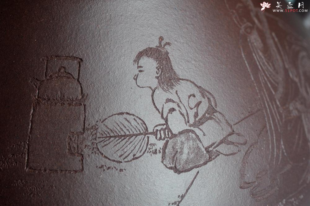 紫砂壶图片：实力派工艺师周斌 优质底槽青全手工精工 子冶石瓢壶 张听钢装饰人物 平生衣食随缘好 过得清闲便是仙 - 美壶网