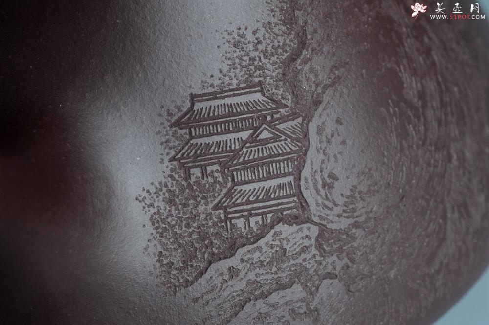 紫砂壶图片：实力派助工周斌 优质底槽青全手工精工 子冶石瓢壶 张听钢精刻山水 青山似欲留人住  香茗何妨为客尝 - 美壶网