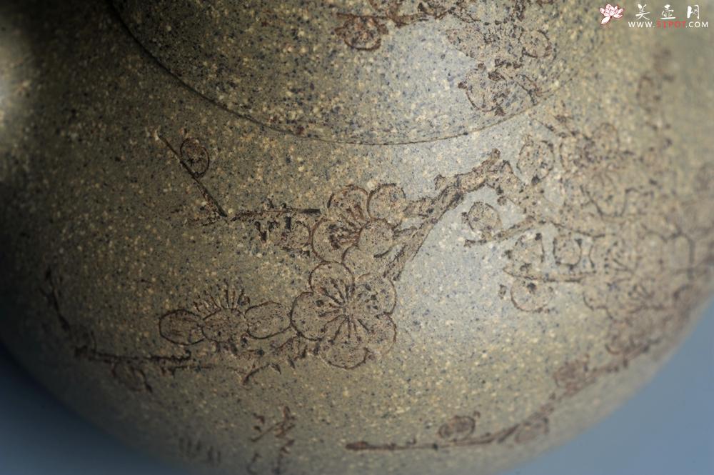 紫砂壶图片：实力派工艺师周斌 极品芝麻段泥 全手工茄瓜壶 装饰墨梅特文气 - 美壶网