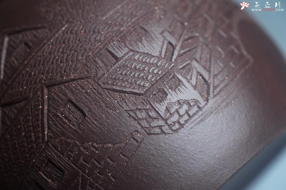 紫砂壶图片：美壶特惠 超精致老紫泥秦权壶 立体雕刻山水 特文气 - 美壶网