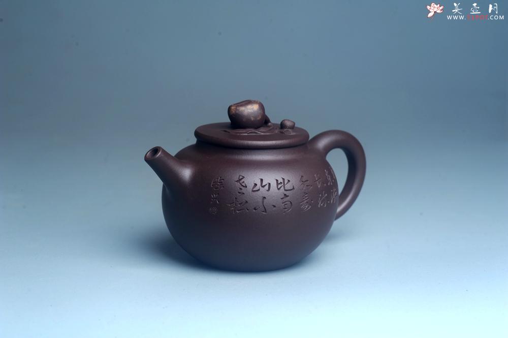 紫砂壶图片：实力派工艺师周斌优质底槽清全手工精工 原创寿桃壶 陶兴双刀装饰 福如东海长流水 寿比南山不老松 特文 - 美壶网