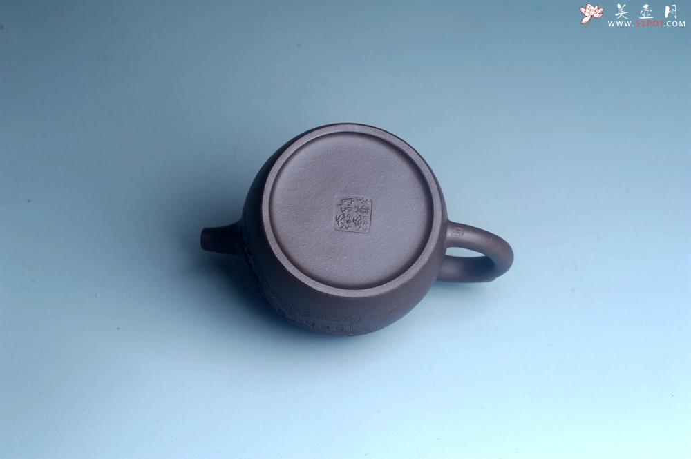 紫砂壶图片：美壶特惠 超精致老紫泥秦权壶 立体雕刻山水 特文气 - 美壶网