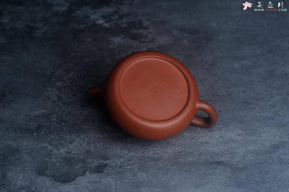 紫砂壶图片：王老师新品 庆十一特惠 全手工红降坡合瓢壶 特文气 - 美壶网