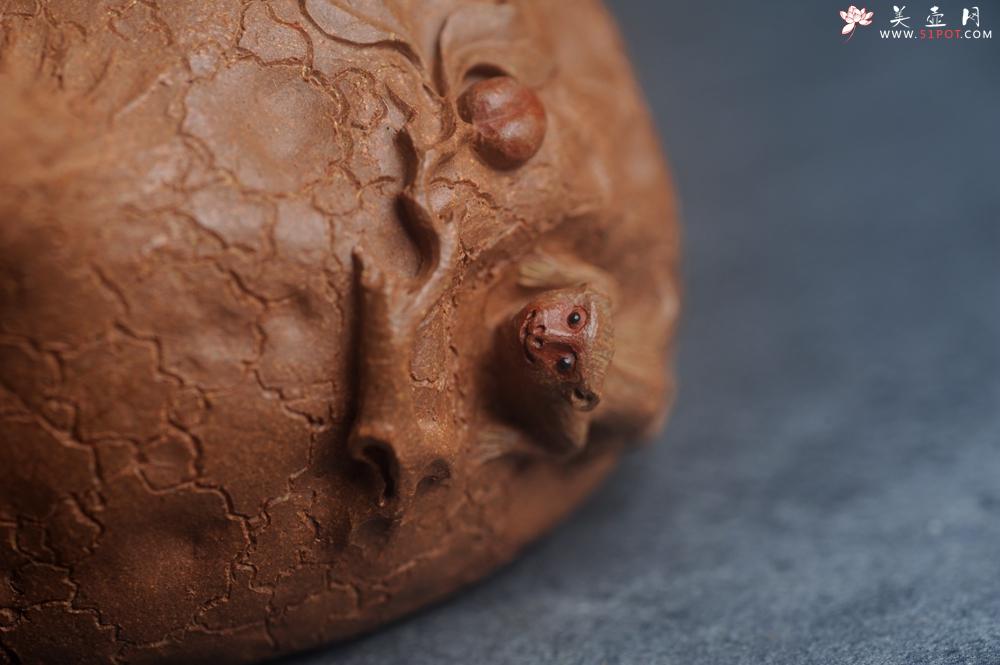 紫砂壶图片：潜力股董静老师精品全手金猴献寿供春壶 - 美壶网