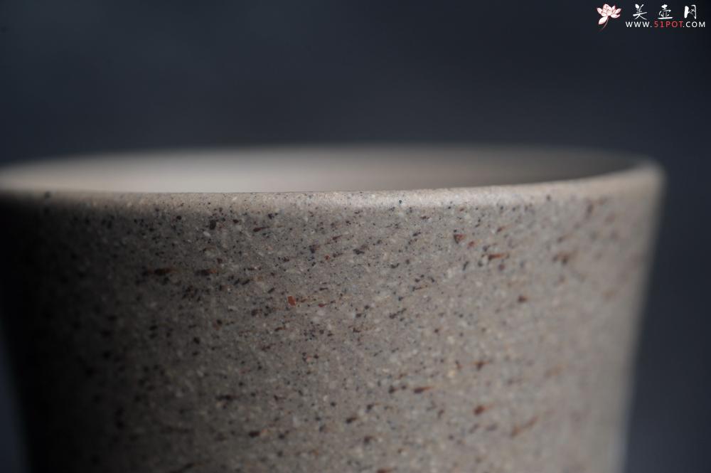 紫砂壶图片：美美杯特惠 精致雪花段泥白玉兰主人杯 - 美壶网