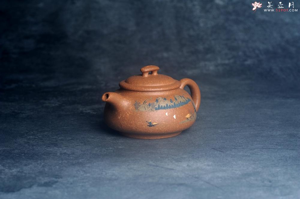 紫砂壶图片：美壶特惠 优质粗砂降坡泥桥钮合欢紫砂壶 泥绘山水 特文气 - 美壶网