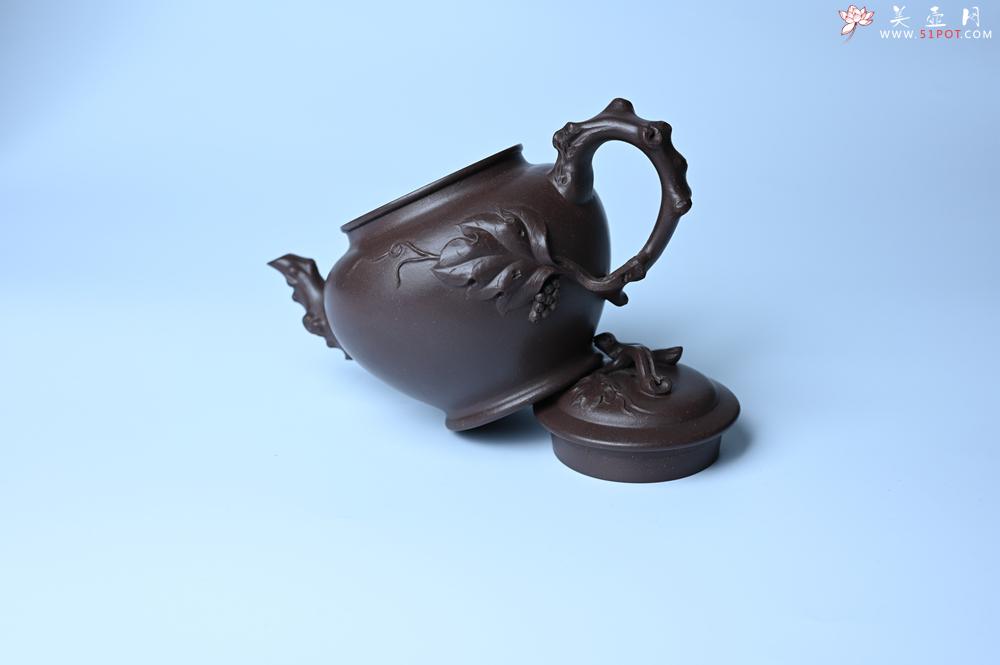紫砂壶图片：潜力股赵老师 老紫泥全手工松鼠葡萄壶 茶人醉爱 - 美壶网