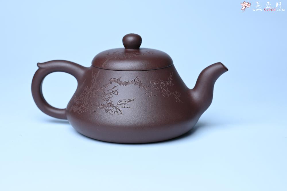紫砂壶图片：潜力股周小培老师 全手工底槽青缘德壶 装饰通转梅花特文气 期待与您结缘 - 美壶网