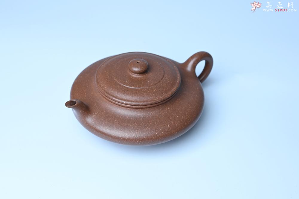 紫砂壶图片：潜力股周小培 特好文革老紫泥 全手工虚扁壶 难度大 好壶期待与您结缘 - 美壶网