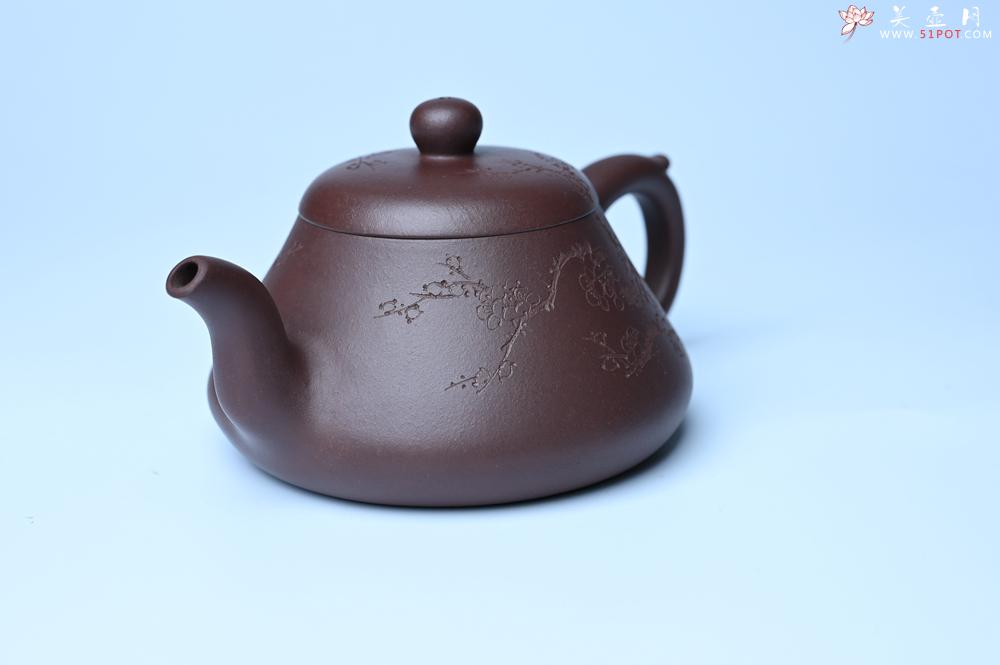紫砂壶图片：潜力股周小培老师 全手工底槽青缘德壶 装饰通转梅花特文气 期待与您结缘 - 美壶网