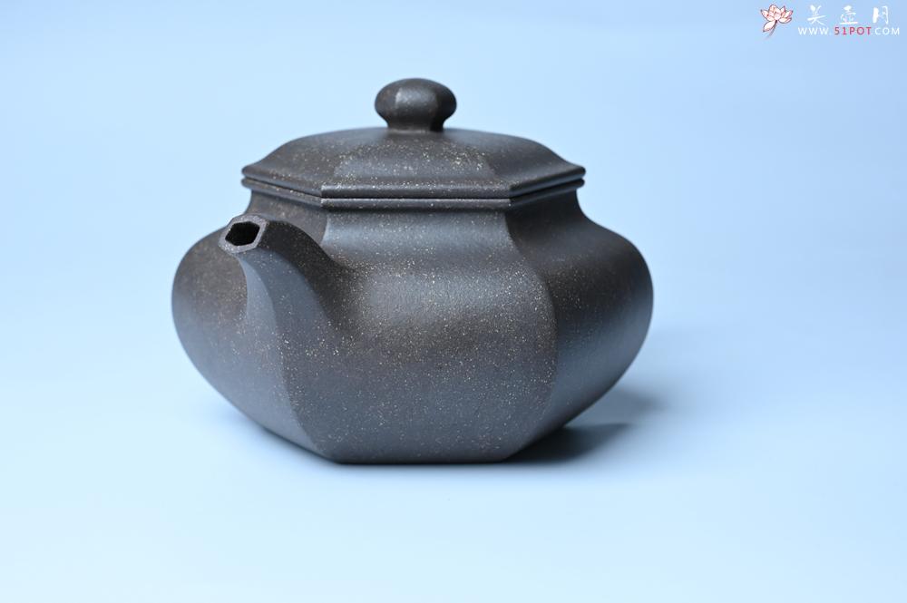 紫砂壶图片：实力派张海艳全手工精工老青灰泥六方仿古壶 气势磅礴 线面挺括平正 - 美壶网