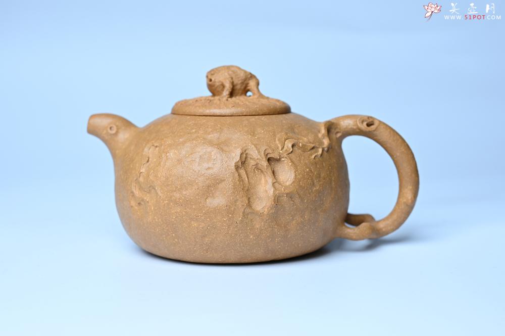 紫砂壶图片：潜力股赵老师实力演绎全手工老黄段泥金蟾供春壶 金蟾灵动 不失为一把好壶 - 美壶网