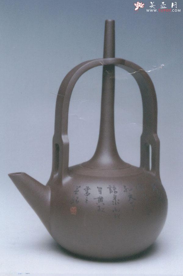 紫砂壶图片：顶天立地提梁壶 - 美壶网