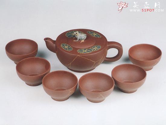 紫砂壶图片：荷塘情趣茶具 - 美壶网