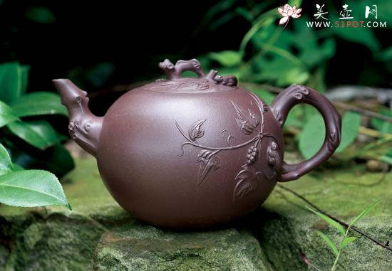 紫砂壶图片：松鼠葡萄 - 美壶网