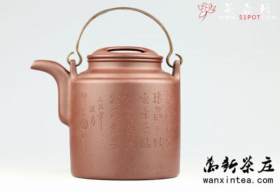 紫砂壶图片：已故高工邵新和亲自制做雕刻的[牛盖洋桶](证书齐全) - 美壶网