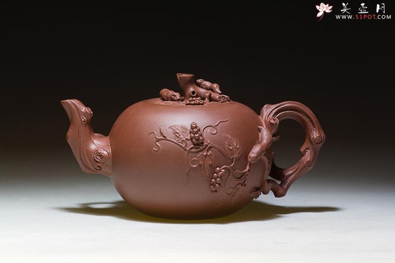 紫砂壶图片：松鼠葡萄 - 美壶网