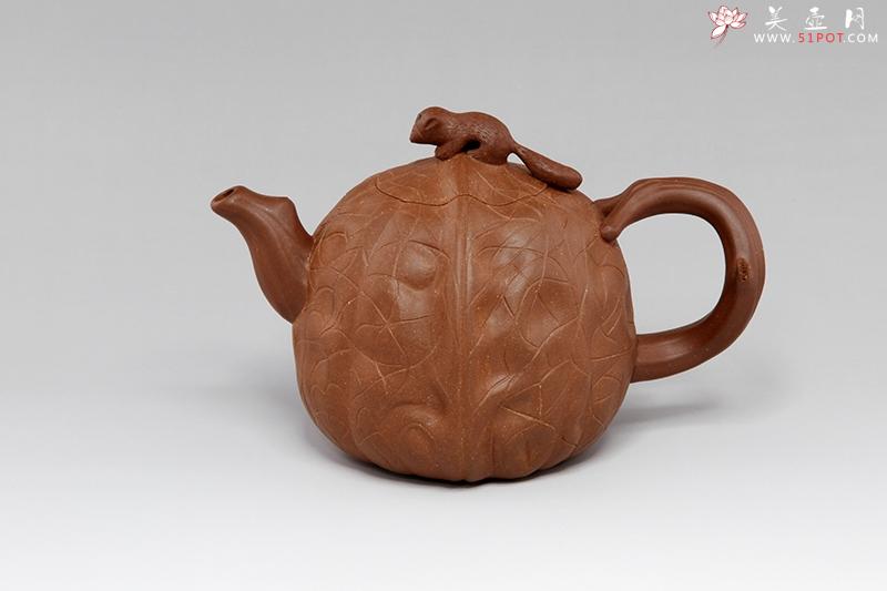 紫砂壶图片：松鼠核桃壶 - 美壶网