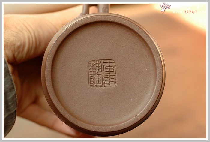 紫砂壶图片：李霞作品 父李昌鸿装饰 - 美壶网