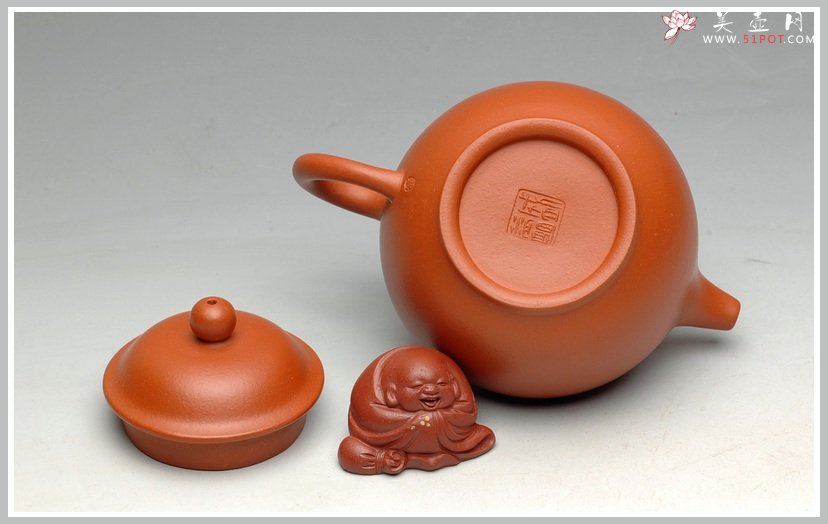 紫砂壶图片：冬日必备朱泥小壶 全手利器 全手小掇只 - 美壶网
