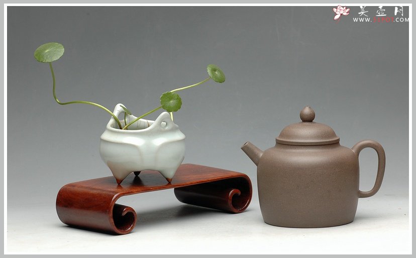 紫砂壶图片：轻巧实用 炮管杀茶 墨陶装饰鸳鸯  全手高德中 - 美壶网