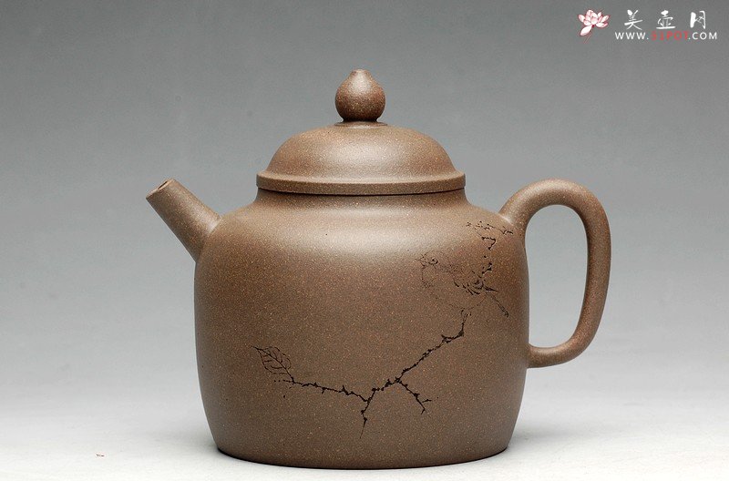 紫砂壶图片：轻巧实用 炮管杀茶 墨陶装饰鸳鸯  全手高德中 - 美壶网