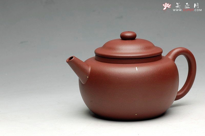 紫砂壶图片：饱满大气 古朴浑圆  全手融泉 - 美壶网