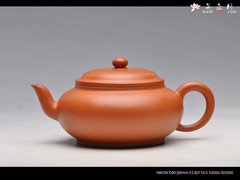 紫砂壶图片：典雅优美 优质朱泥 全手工三弯宫灯 - 美壶网