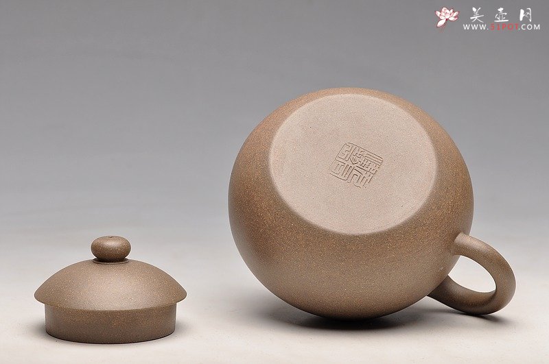 紫砂壶图片：古朴神韵 清雅圆融 全手老味文旦 尹君峰新作 - 美壶网