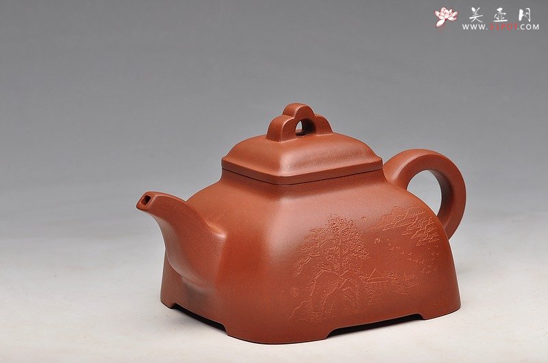 紫砂壶图片：线条挺拔 浑厚大气 方圆之妙 李昌鸿大师装饰 全手孤菱 - 美壶网