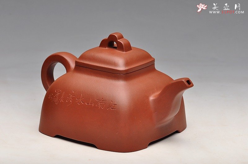 紫砂壶图片：线条挺拔 浑厚大气 方圆之妙 李昌鸿大师装饰 全手孤菱 - 美壶网