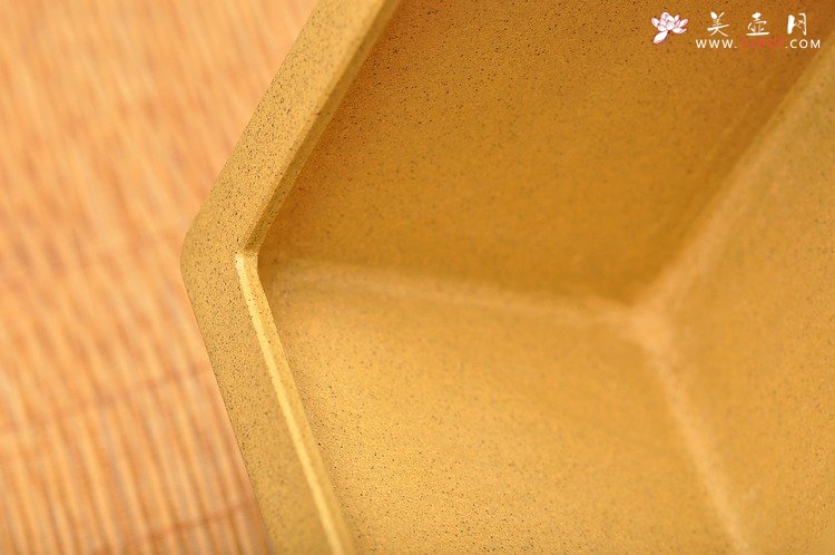 紫砂壶图片：精工典范 素雅秀气  万阗阗最新力作 全手四方花盆 - 美壶网