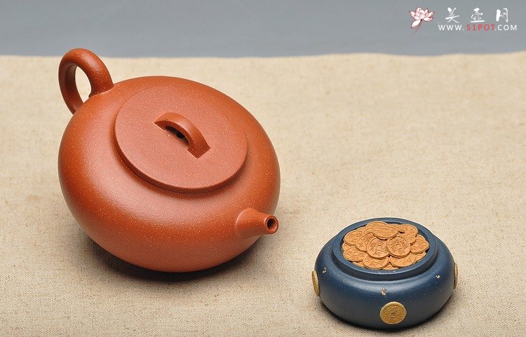 紫砂壶图片： 流畅自然 别具匠心 全手卧轮 新品尝鲜 - 美壶网