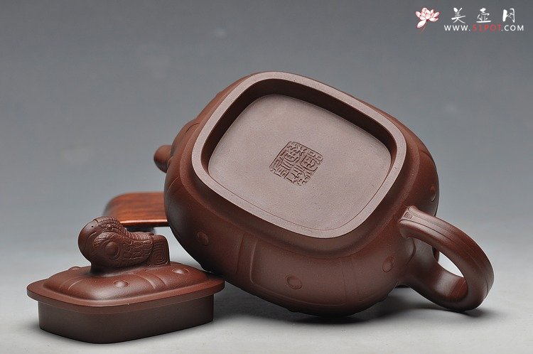 紫砂壶图片：经典代表作 盔甲 - 美壶网