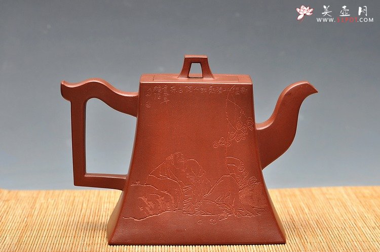 紫砂壶图片：史金妹最新力作 全手大方钟 巍巍壶势 - 美壶网