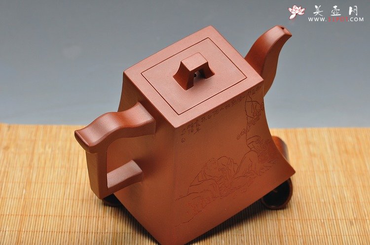 紫砂壶图片：史金妹最新力作 全手大方钟 巍巍壶势 - 美壶网