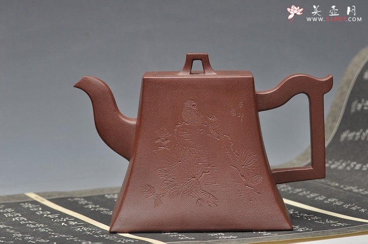 紫砂壶图片：霸气之作 史金妹精品 全手大方钟 巍巍壶势 - 美壶网