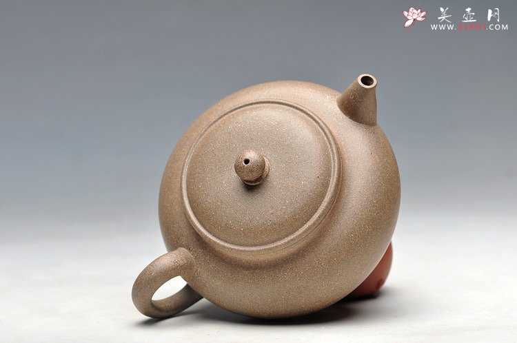 紫砂壶图片：实用一手壶 雅趣十足 全手小秋悦 适合红茶普洱 - 美壶网