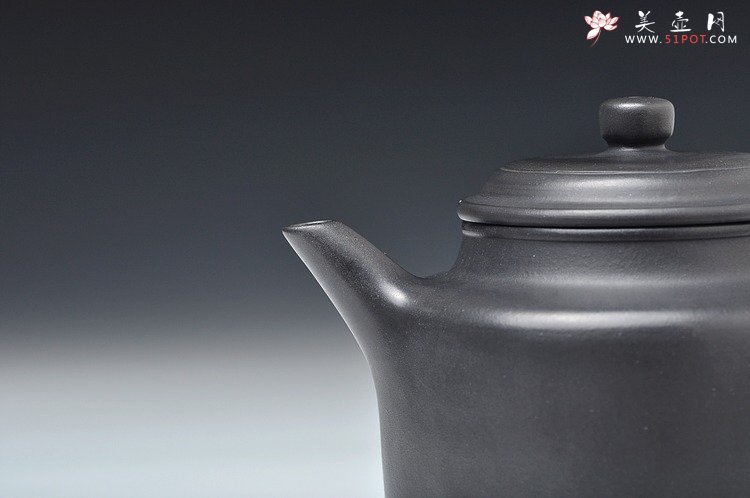 紫砂壶图片：万阗阗近作 气势雄壮全手精品剑流高德中 大亨遗韵 - 美壶网